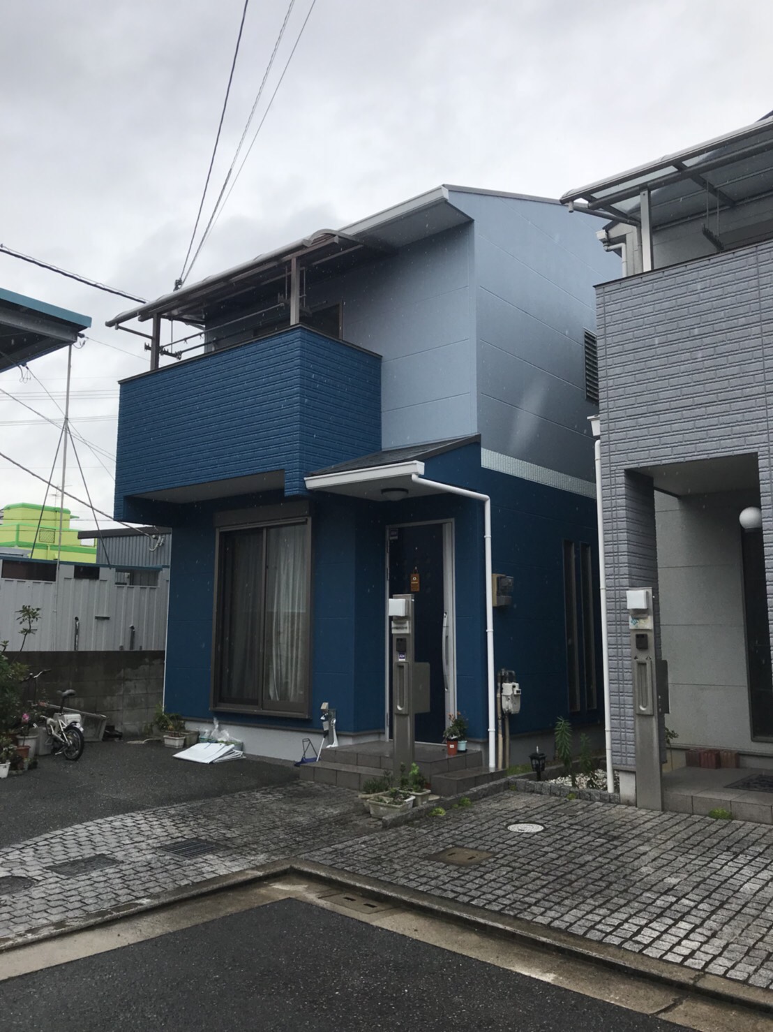 堺市東区H様邸 屋根外壁塗装及びバルコニー防水工事-施工後