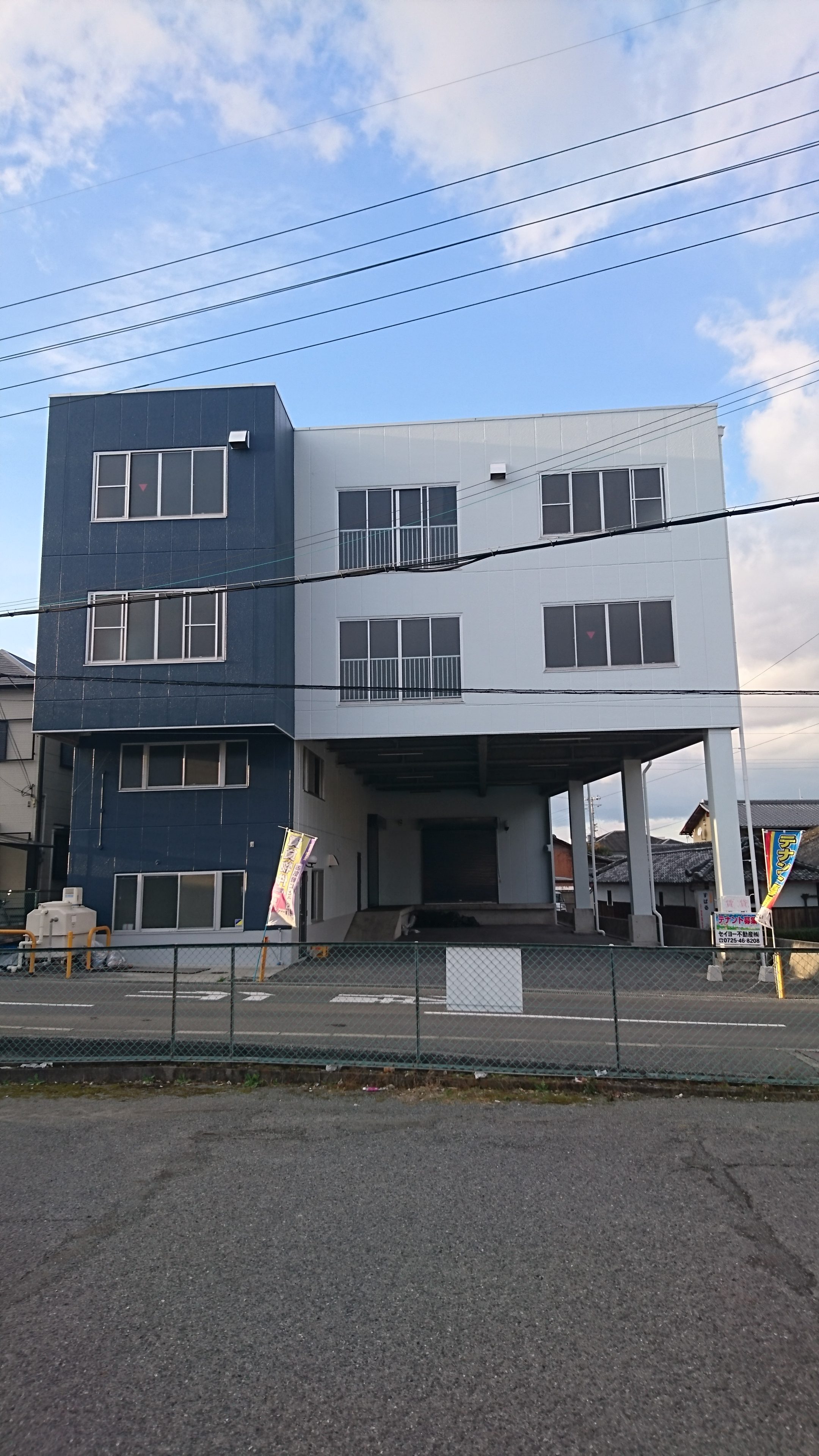 大阪府和泉市貸倉庫 屋根外壁塗装工事-施工後